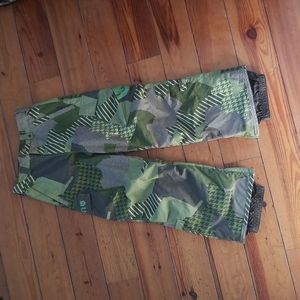 Burton kids ski pants size 10/12
